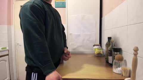 Snapshot of doriancretu95 chatting on March 2025 05:35:01 AM menu below online show from March 2025 05:35:01 AM