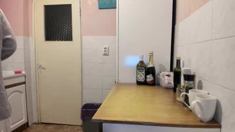 Snapshot of doriancretu95 chatting on March 2026 01:10:02 AM menu below online show from March 2026 01:10:02 AM