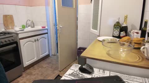 Snapshot of doriancretu95 chatting on March 2026 03:04:02 PM menu below online show from March 2026 03:04:02 PM