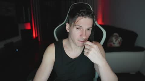 Snapshot of dorianreyes chatting on April 2026 11:35:02 PM Dorian Reyes online show from April 2026 11:35:02 PM