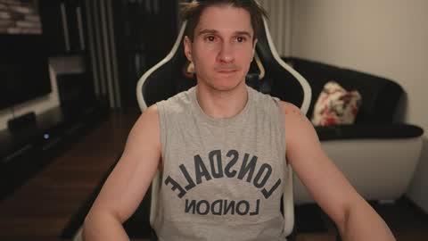 Snapshot of dorianreyes chatting on April 2026 11:03:01 PM Dorian Reyes online show from April 2026 11:03:01 PM