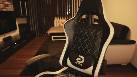 Snapshot of dorianreyes chatting on April 2026 08:20:01 PM Dorian Reyes online show from April 2026 08:20:01 PM