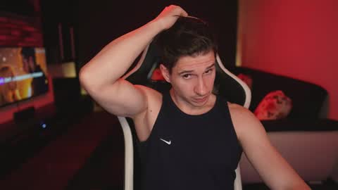 Snapshot of dorianreyes chatting on April 2026 11:44:01 PM Dorian Reyes online show from April 2026 11:44:01 PM