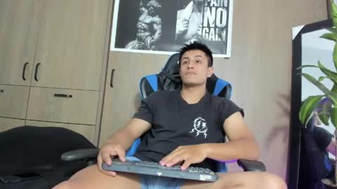 dorman_boy online show from May 2026 04:18:01 AM
