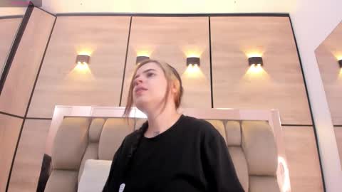  DOROTHY online show from November 2025 02:22:02 AM