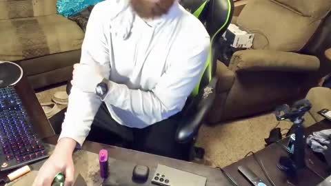 Snapshot of dotyoureyezez chatting on December 2024 09:30:01 AM DotYourEyezez online show from December 2024 09:30:01 AM