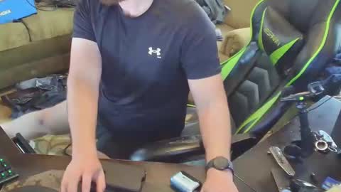 Snapshot of dotyoureyezez chatting on February 2025 07:00:01 PM DotYourEyezez online show from February 2025 07:00:01 PM