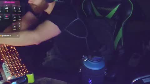 Snapshot of dotyoureyezez chatting on February 2025 08:10:01 AM DotYourEyezez online show from February 2025 08:10:01 AM