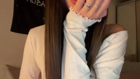 Snapshot of doublesees chatting on September 2025 10:13:01 PM MOLLYYYY dont forget to give me a thumb up online show from September 2025 10:13:01 PM