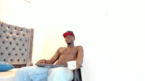 DOUGLAS online show from September 2025 01:16:02 PM