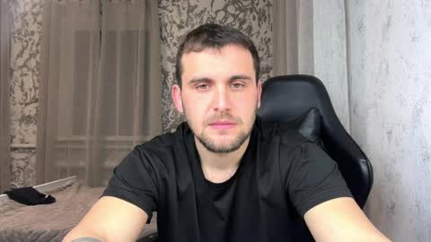douglas_666 online show from April 2026 07:55:01 PM