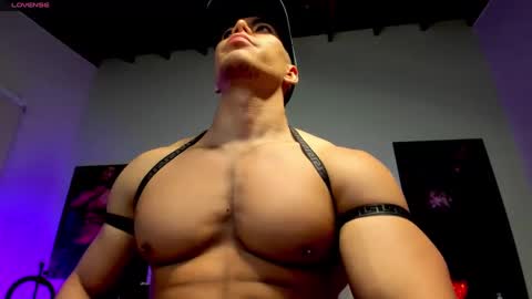 Snapshot of douglassafado chatting on February 2025 08:38:01 AM Douglas Safado online show from February 2025 08:38:01 AM