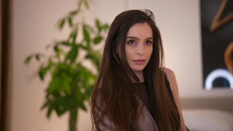 Snapshot of dovia chatting on September 2025 06:04:02 AM . . online show from September 2025 06:04:02 AM