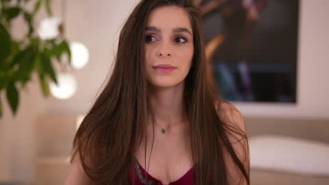 Snapshot of dovia chatting on November 2025 07:30:01 AM . . online show from November 2025 07:30:01 AM