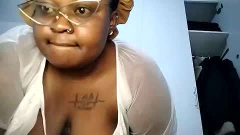 downeynekesa001 online show from December 2025 06:16:01 PM