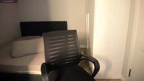 Airi online show from March 2025 02:37:01 PM