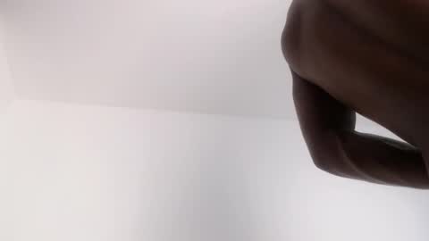 Snapshot of drake_brown_23 chatting on November 2025 06:34:01 AM Drake 23 online show from November 2025 06:34:01 AM