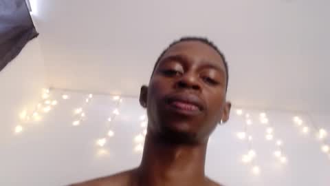 Snapshot of drake_brown_23 chatting on December 2025 08:02:01 PM Drake 23 online show from December 2025 08:02:01 PM