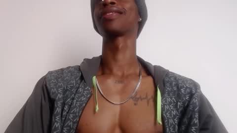 Snapshot of drake_brown_23 chatting on February 2026 05:15:01 AM Drake 23 online show from February 2026 05:15:01 AM