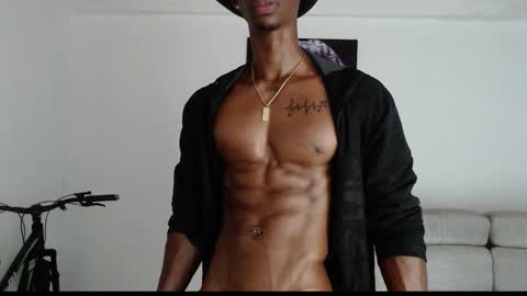 Snapshot of drake_brown_23 chatting on March 2026 09:05:01 AM Drake 23 online show from March 2026 09:05:01 AM