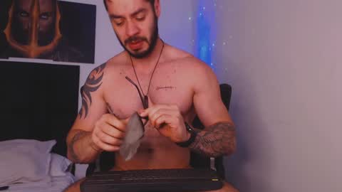 drake_cole11 online show from December 2024 02:41:02 PM