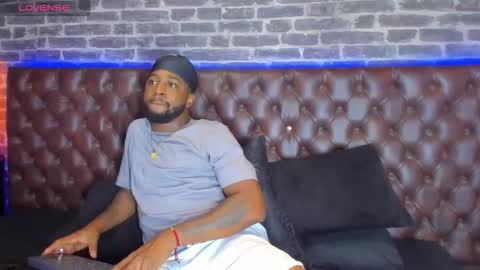 ---Drake--- online show from November 2025 05:05:02 PM