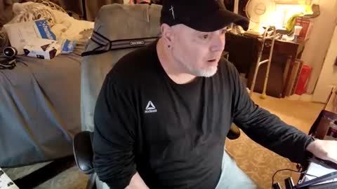 Snapshot of drake_r_darkrose chatting on April 2026 01:11:01 AM Drake D Vamp aka Drake DarkRose online show from April 2026 01:11:01 AM