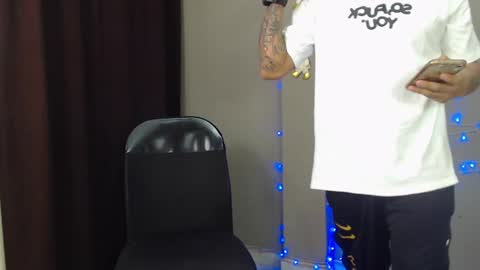 Snapshot of drake_the_kingmaster chatting on January 2025 08:42:01 PM ig kingmaster777 online show from January 2025 08:42:01 PM