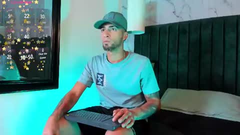 Snapshot of drakeneumann chatting on July 2026 03:21:01 AM Drake Neuman online show from July 2026 03:21:01 AM