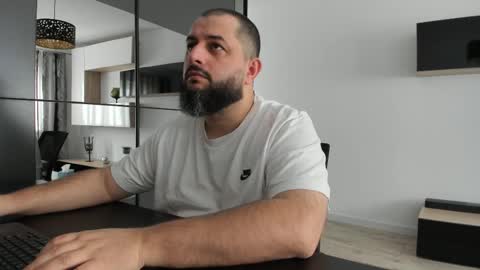 Snapshot of dravenpeak chatting on October 2025 10:52:02 AM DravenPeak online show from October 2025 10:52:02 AM