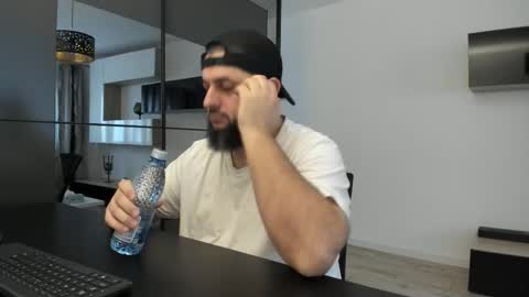 Snapshot of dravenpeak chatting on November 2025 12:16:01 PM DravenPeak online show from November 2025 12:16:01 PM