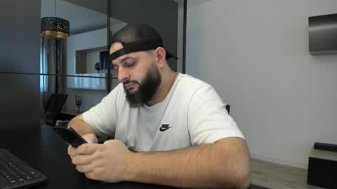 Snapshot of dravenpeak chatting on November 2025 12:05:02 PM DravenPeak online show from November 2025 12:05:02 PM