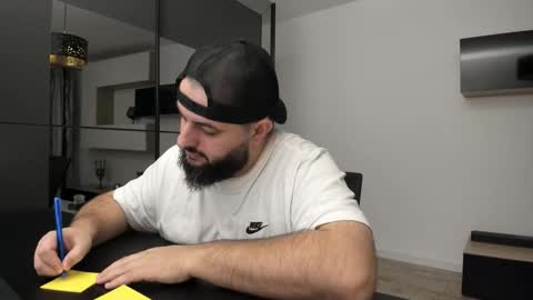 Snapshot of dravenpeak chatting on November 2025 05:07:02 AM DravenPeak online show from November 2025 05:07:02 AM