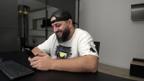 Snapshot of dravenpeak chatting on November 2025 10:53:02 PM DravenPeak online show from November 2025 10:53:02 PM