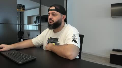 Snapshot of dravenpeak chatting on November 2025 11:43:02 AM DravenPeak online show from November 2025 11:43:02 AM