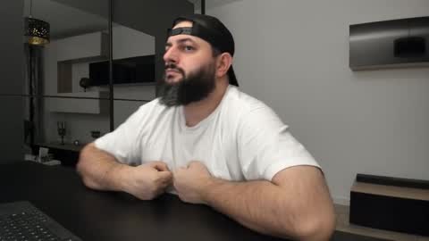 Snapshot of dravenpeak chatting on December 2025 07:53:02 PM DravenPeak online show from December 2025 07:53:02 PM