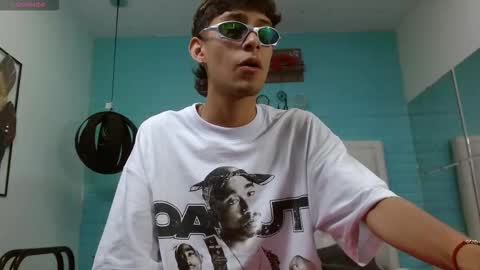 Snapshot of draxblade chatting on March 2026 08:01:01 PM DraxBlade online show from March 2026 08:01:01 PM