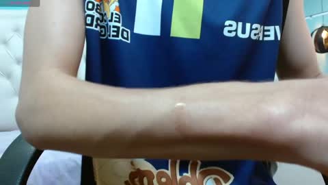 Snapshot of draxblade chatting on April 2026 09:39:33 PM DraxBlade online show from April 2026 09:39:33 PM