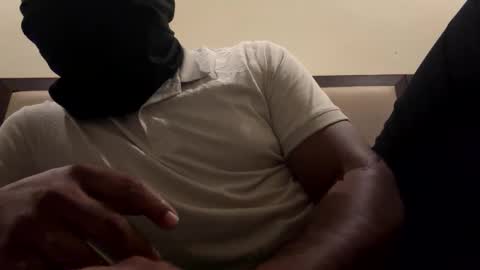 Snapshot of drbeeg chatting on November 2025 01:02:01 PM drbeeg online show from November 2025 01:02:01 PM