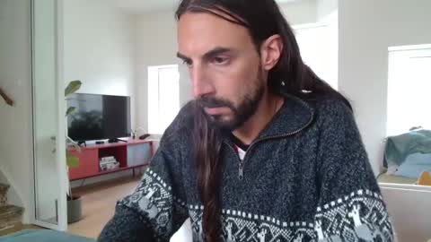 new profile Aircum99  online show from May 2026 02:45:01 PM