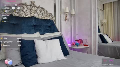 Snapshot of dream_blonde_ chatting on February 2025 12:15:01 AM Maria online show from February 2025 12:15:01 AM