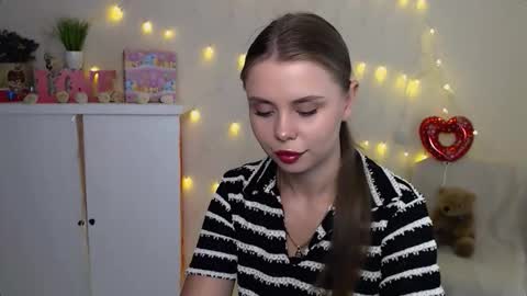 Mari online show from September 2025 07:19:01 AM