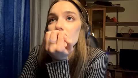 Snapshot of dreamagould chatting on November 2025 03:52:02 PM Bett online show from November 2025 03:52:02 PM