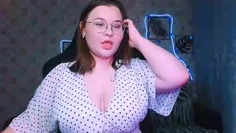 Snapshot of dreamforyoue2 chatting on December 2025 07:54:01 PM dreamforyoue2 online show from December 2025 07:54:01 PM