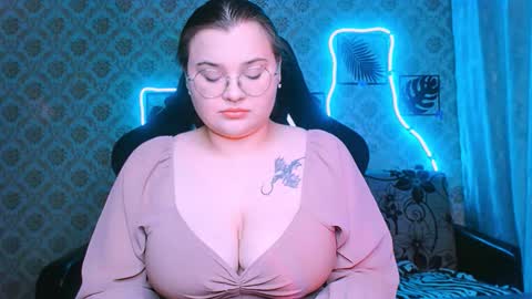 Snapshot of dreamforyoue2 chatting on February 2026 07:56:02 PM dreamforyoue2 online show from February 2026 07:56:02 PM