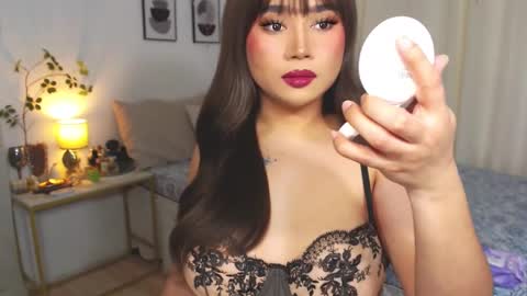 Snapshot of dreamgirlheaven chatting on January 2025 07:17:01 AM Heaven online show from January 2025 07:17:01 AM