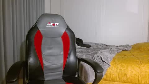 Snapshot of dreammicok chatting on March 2026 04:43:01 PM DreamBoy online show from March 2026 04:43:01 PM