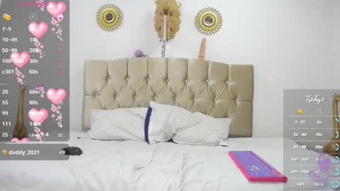 Sophia online show from February 2025 09:52:02 PM