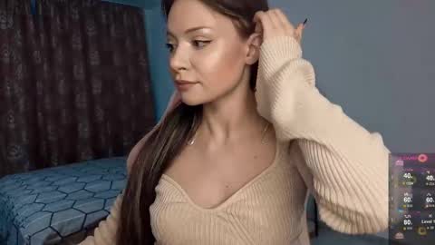 Snapshot of dreamsnoir chatting on October 2025 05:41:02 PM Mila online show from October 2025 05:41:02 PM