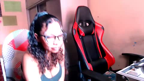 Snapshot of dreamteachflame chatting on October 2025 01:44:01 PM DreamTeachFlame online show from October 2025 01:44:01 PM
